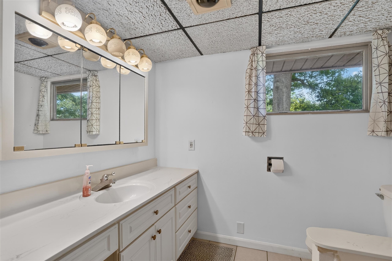 2475 Park Drive Jackson, MI 49203 - Photo 33 of 41