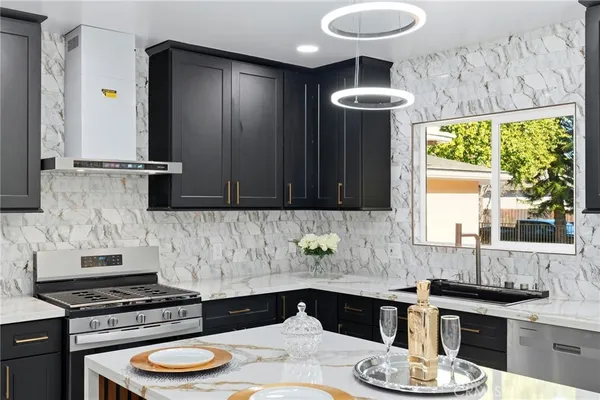 $1,099,000 | 18114 Schoenborn Street, Northridge, CA 91325