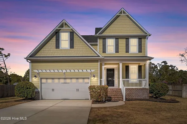 $738,000 | 221 Friendly Lane, Wilmington, NC 28409