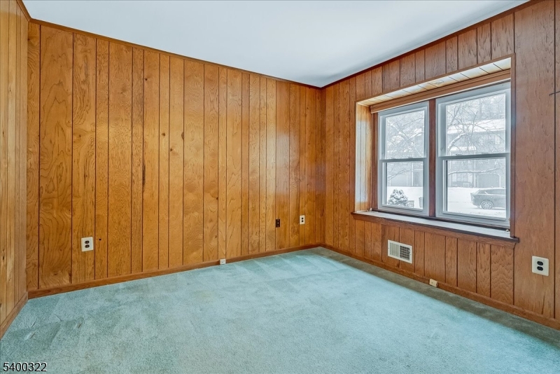 38 Goldfinch Drive Hackettstown, NJ 07840 - Photo 13 of 30 an empty room with windows