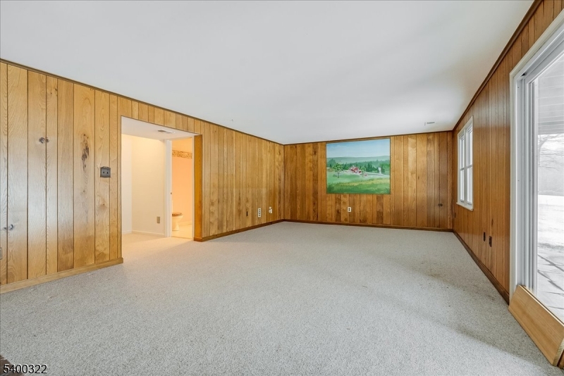 38 Goldfinch Drive Hackettstown, NJ 07840 - Photo 21 of 30 an empty room with windows