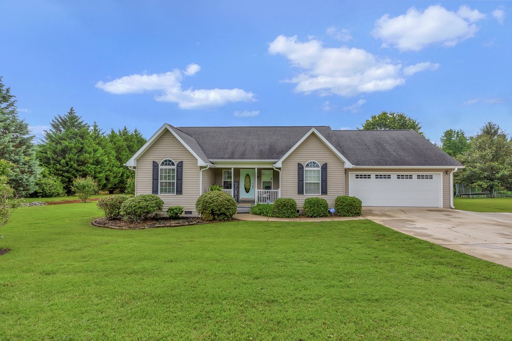 201 Green Tree Trail Westminster, SC 29693 - Photo 1 of 36
