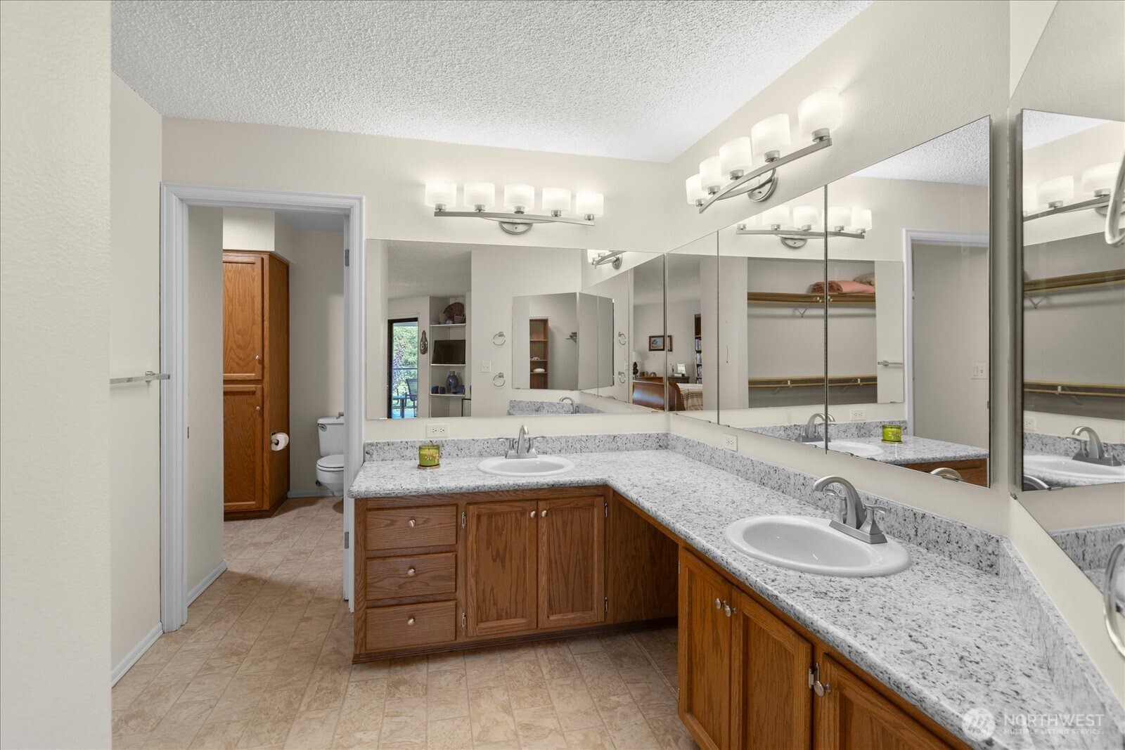 524 Maple Street, Unit 102 Edmonds, WA 98020 - Photo 19 of 33