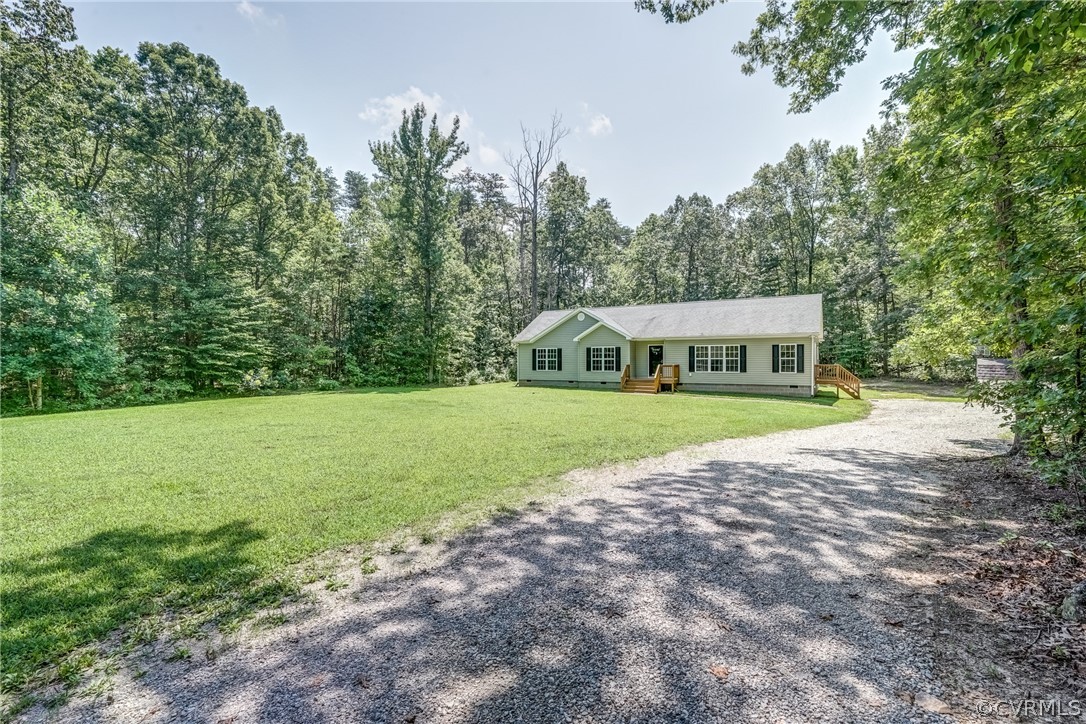 3759 Broad St Road Gum Spring, VA 23065 - Photo 5 of 33