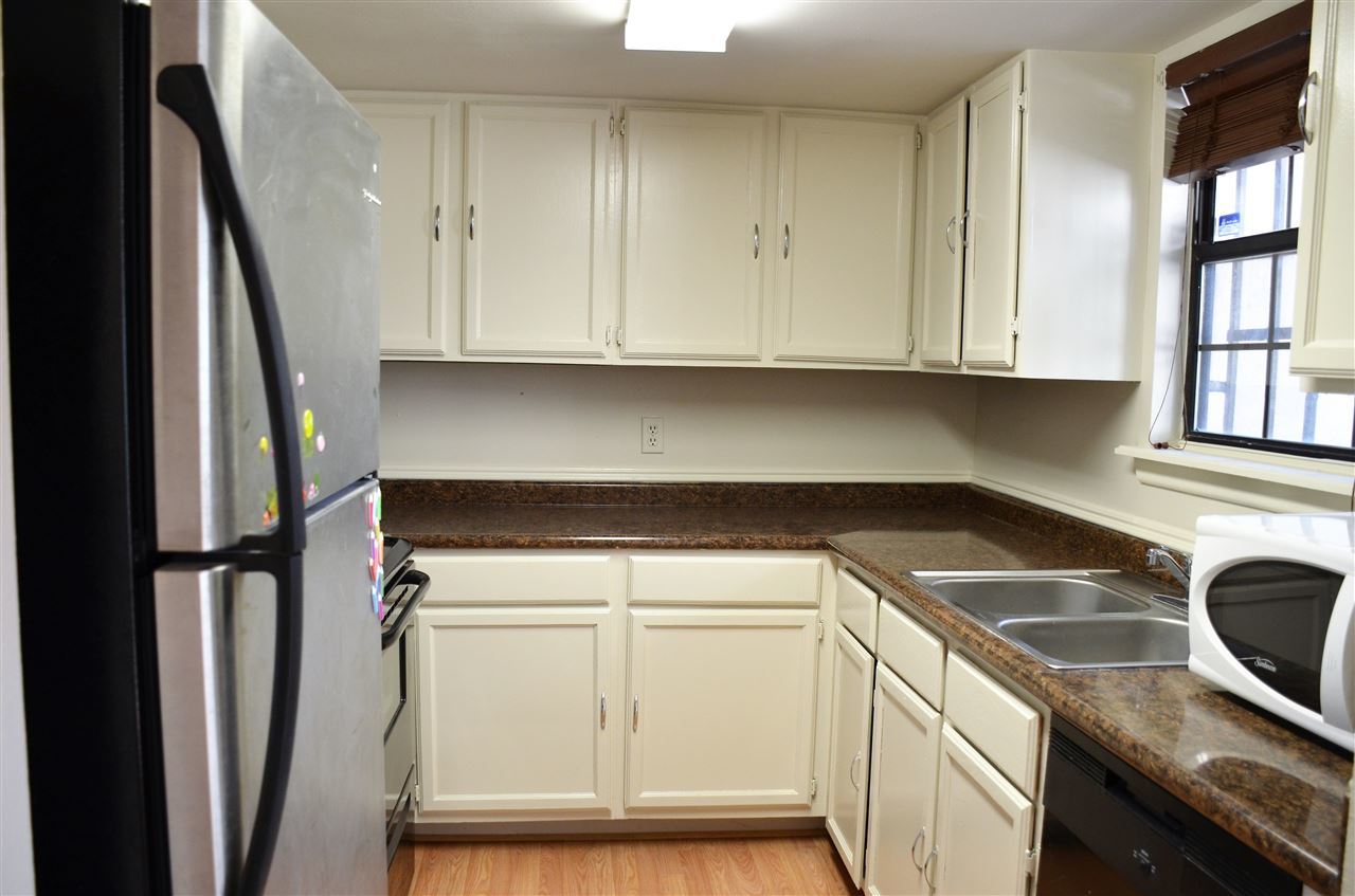 816 Hillside Road, Unit 816 Laredo, TX 78041 - Photo 4 of 7 Gallery Image 4