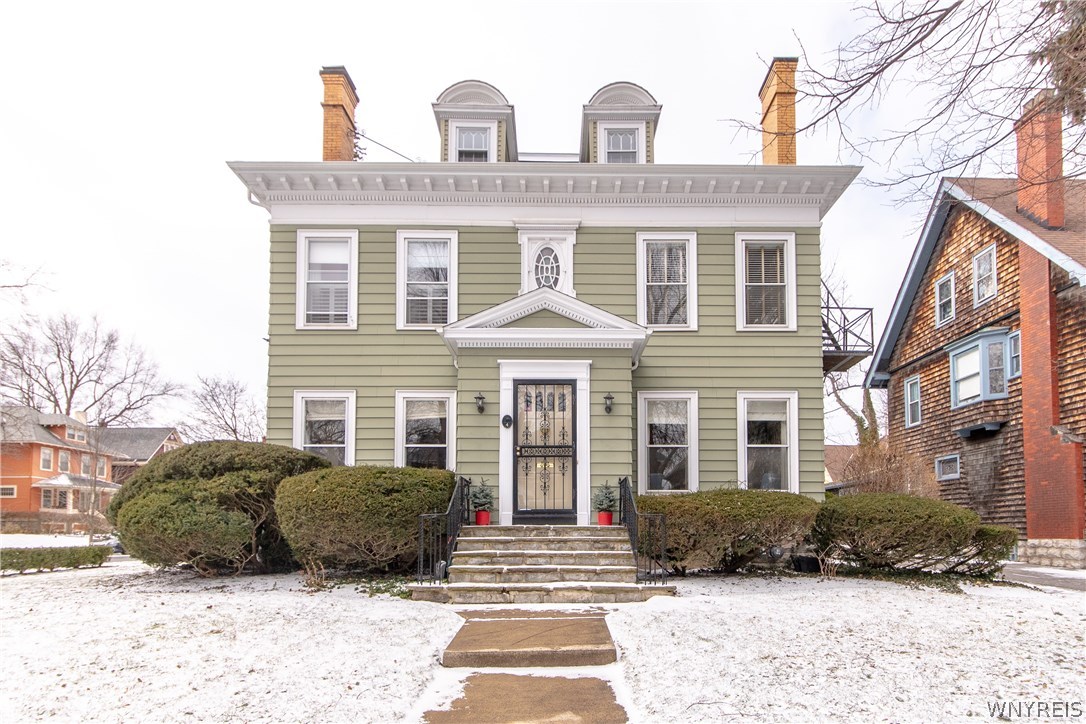 4 Clarendon Place Buffalo, NY 14209 - Photo 1 of 35