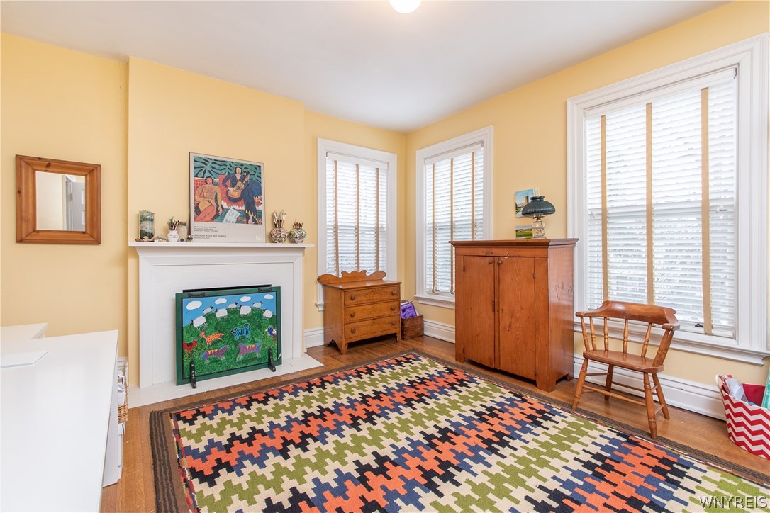 4 Clarendon Place Buffalo, NY 14209 - Photo 16 of 35