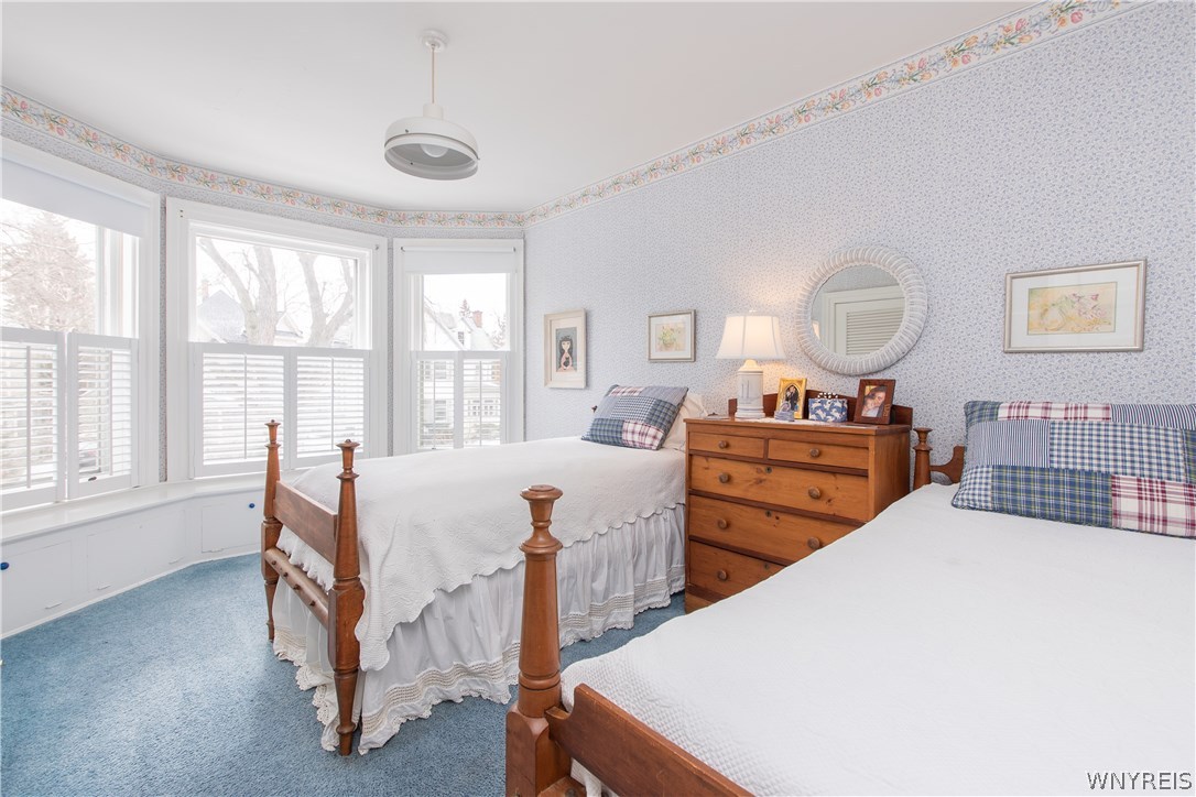 4 Clarendon Place Buffalo, NY 14209 - Photo 19 of 35