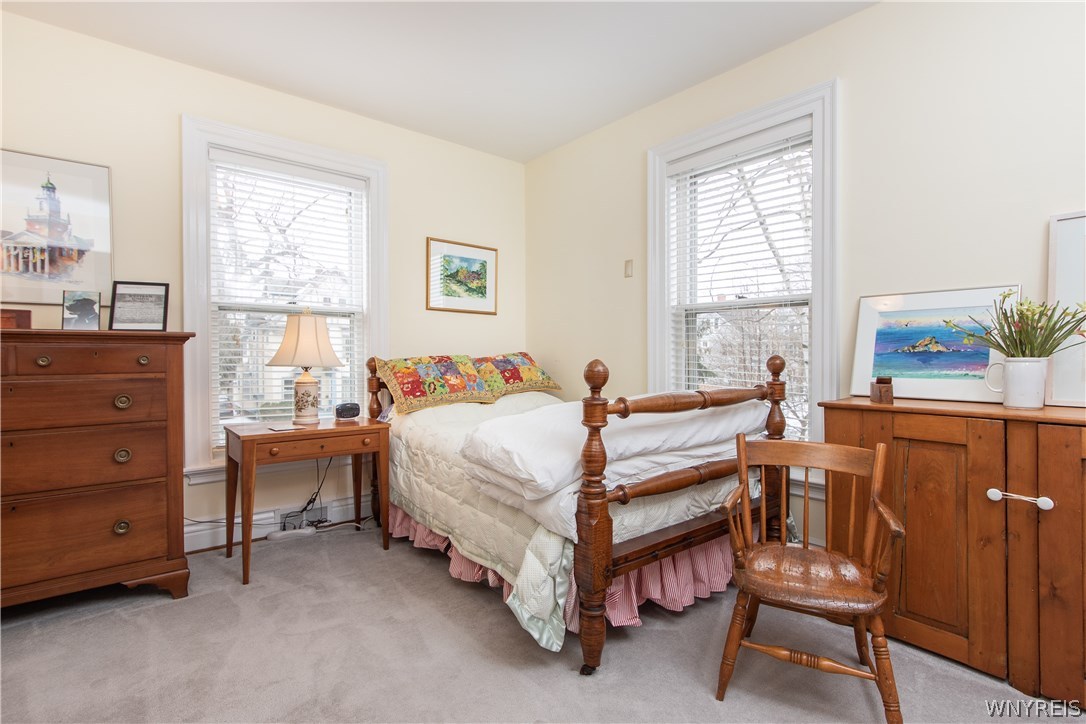 4 Clarendon Place Buffalo, NY 14209 - Photo 22 of 35