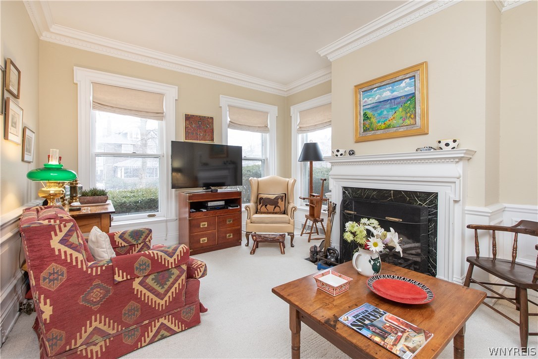 4 Clarendon Place Buffalo, NY 14209 - Photo 7 of 35