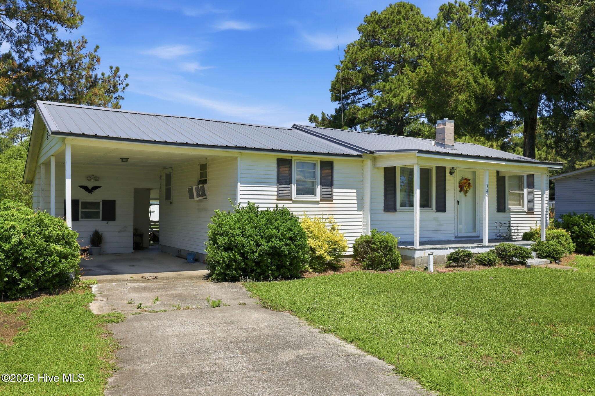 850 Smithtown Road Grimesland, NC 27837 - Photo 2 of 33 Front side