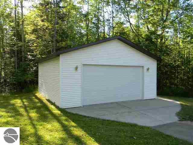 1137 Schemp Road Lupton, MI 48635 - Photo 2 of 23 1749088-1.JPG