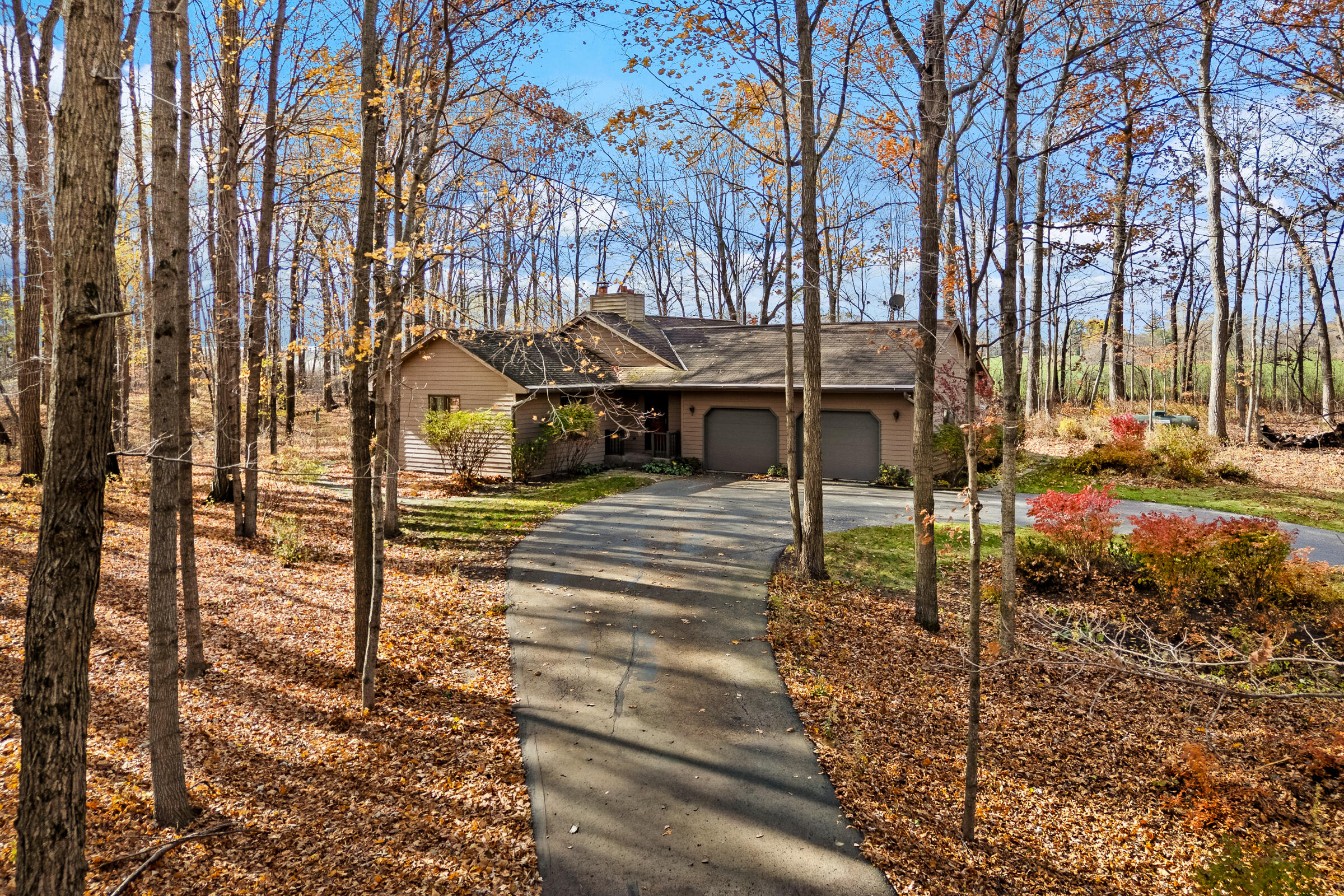 Lovely Wooded Location