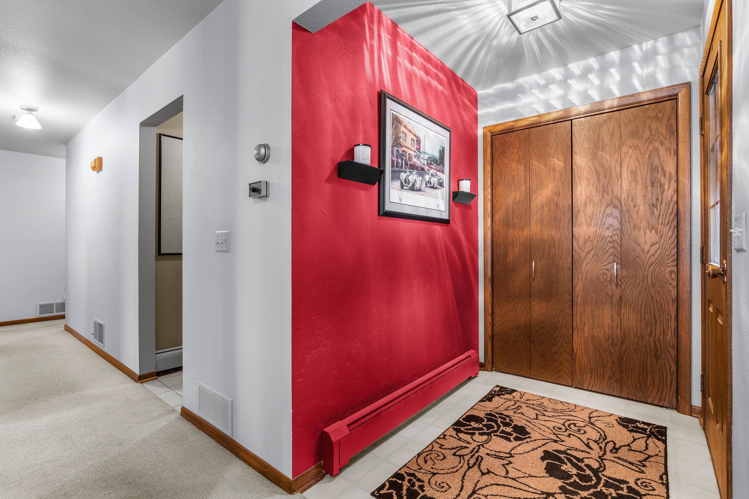 N6720 Hillside Road Sheboygan Falls, WI 53085 - Photo 9 of 28 Inviting Foyer
