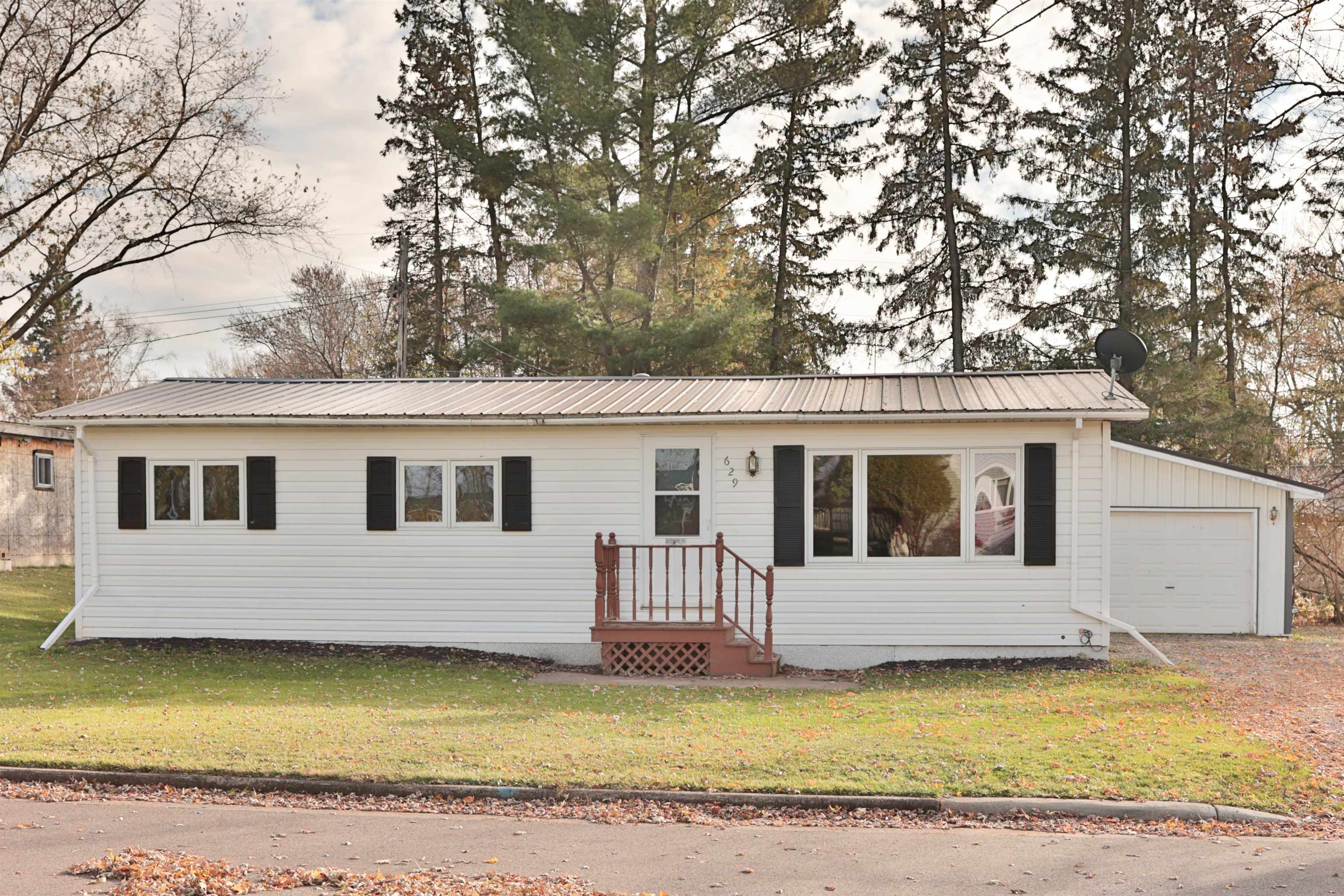 629 East 7th Street Owen, WI 54460 - Photo 1 of 1