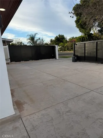 $3,300 | 7761 N Aura Avenue, Reseda, CA 91335