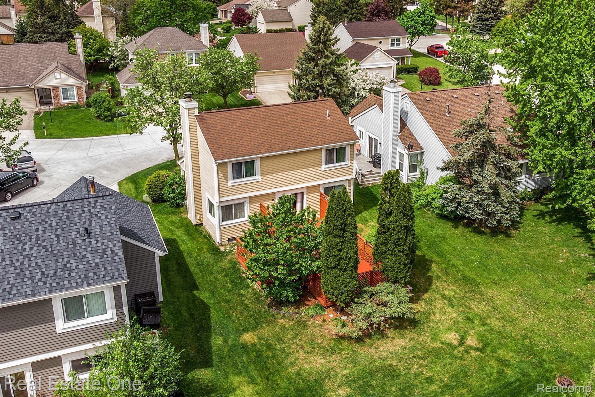 456 Farmridge Court Rochester, MI 48307 - Photo 33 of 33 456-Farmridge-Ct-33.jpg