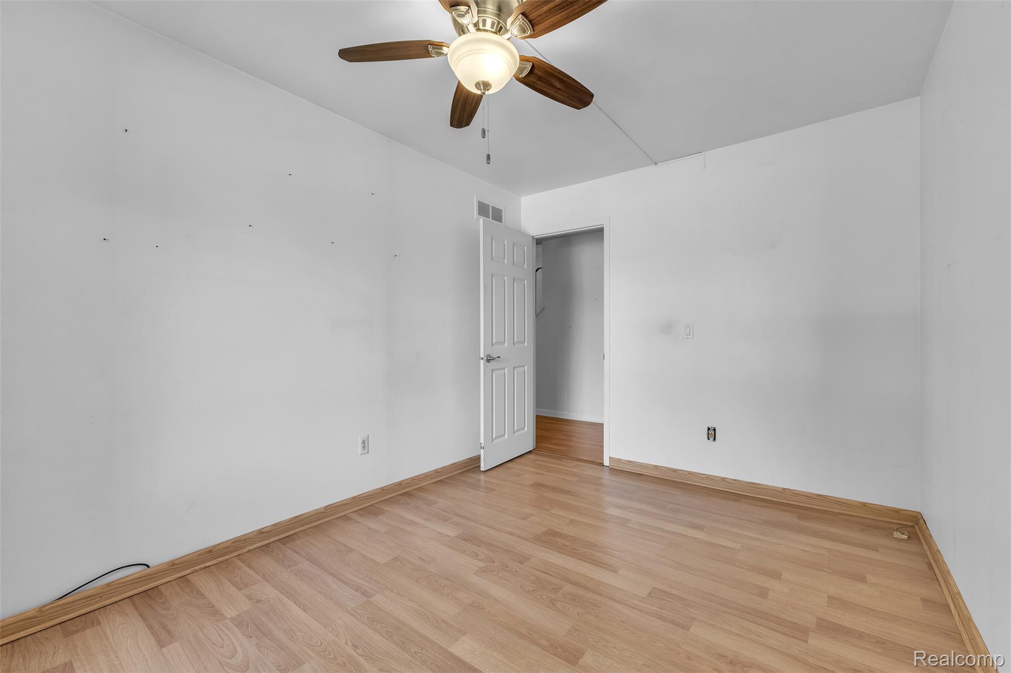 7000 Woonsocket Street Canton, MI 48187 - Photo 33 of 65 33_woonsocket-33.jpg
