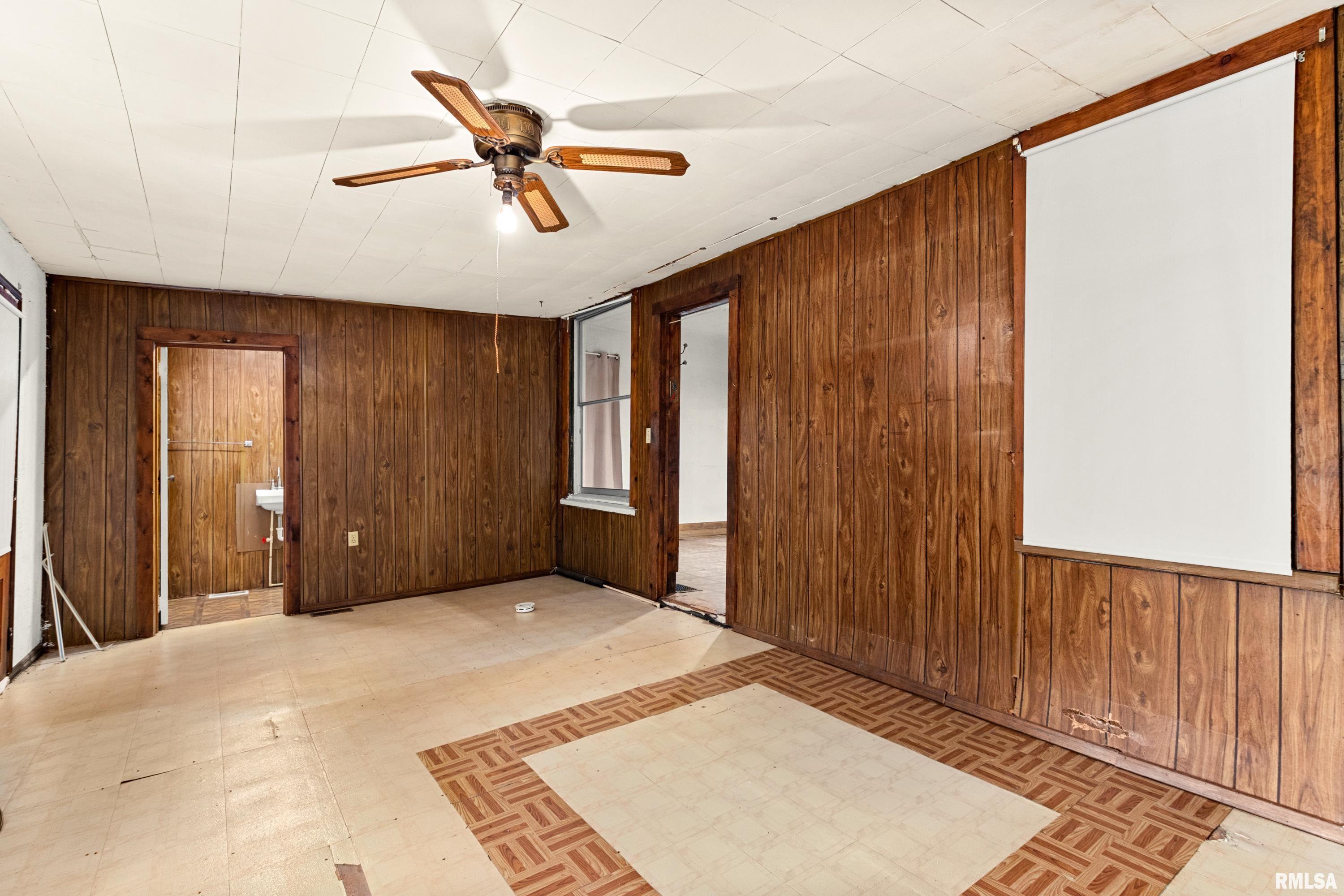 7021 South Clauson Road Glasford, IL 61533 - Photo 24 of 34