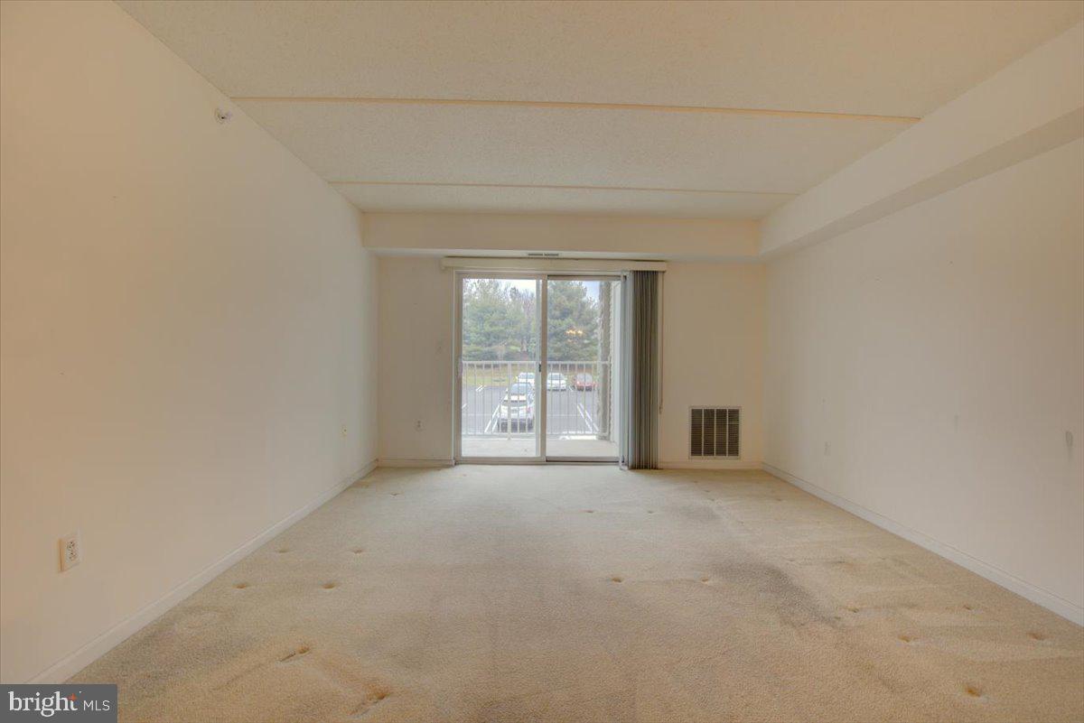 227 Brandon Road Norristown, PA 19403 - Photo 8 of 28 Gallery Image 8