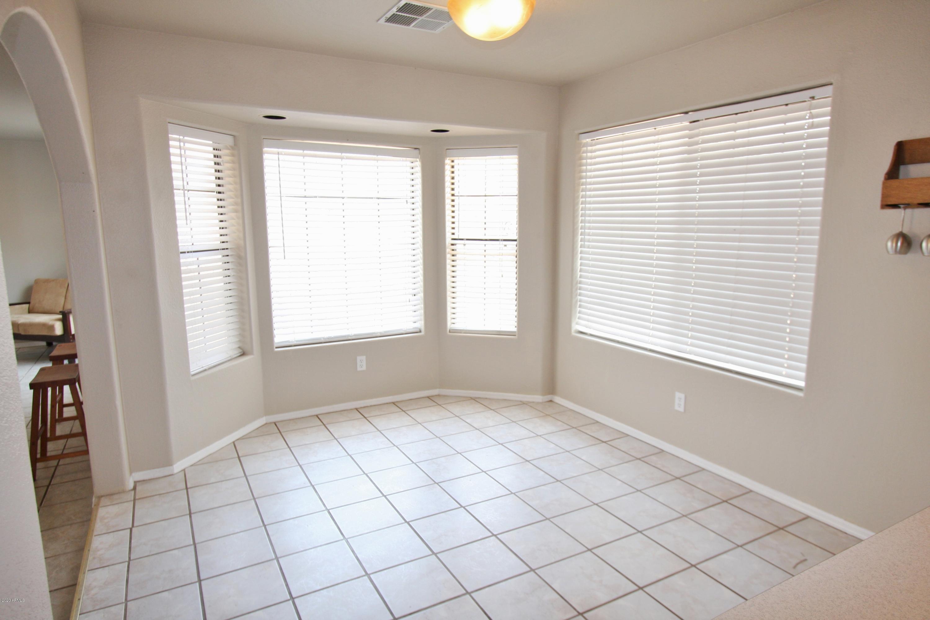 94 North Mountain View Road Apache Junction, AZ 85119 - Photo 8 of 27 Nook