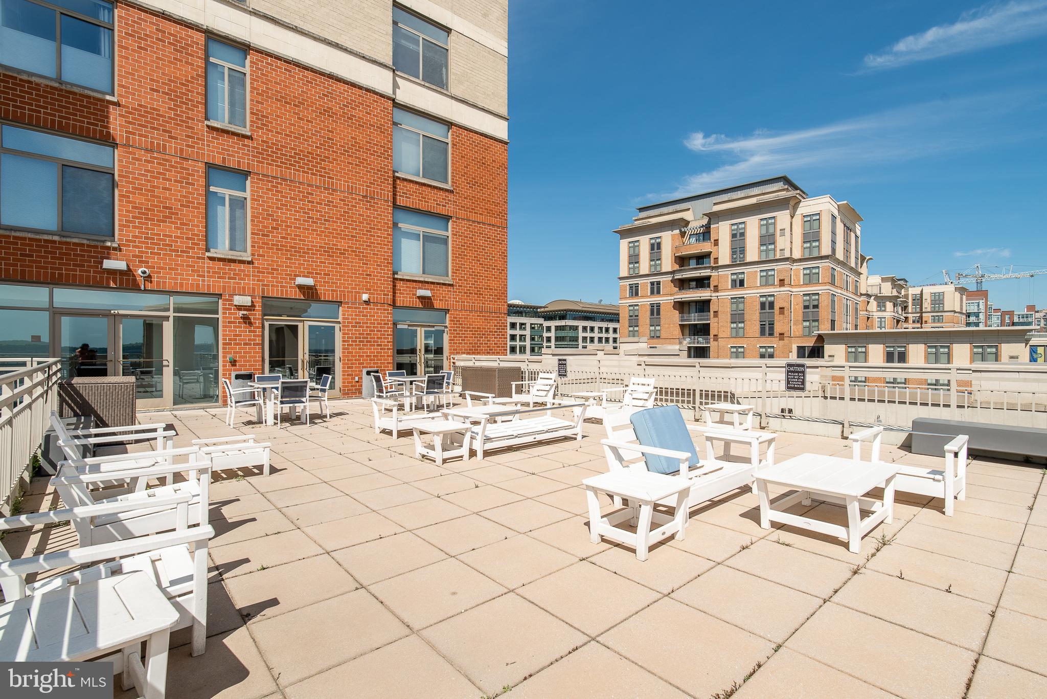 3600 South Glebe Road, Unit 1121W Arlington, VA 22202 - Photo 27 of 31 Space to relax
