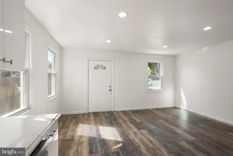 $449,000 | 28 East Reed Avenue, Alexandria, VA 22305