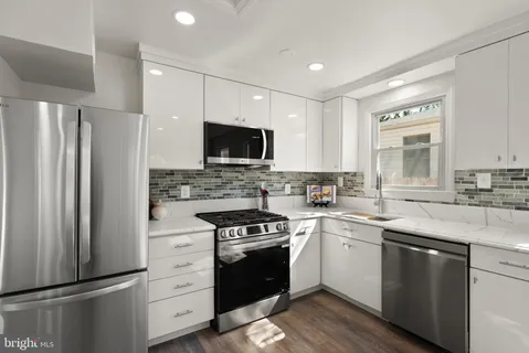 $449,000 | 28 East Reed Avenue, Alexandria, VA 22305