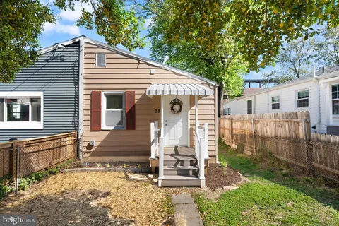 $449,000 | 28 East Reed Avenue, Alexandria, VA 22305