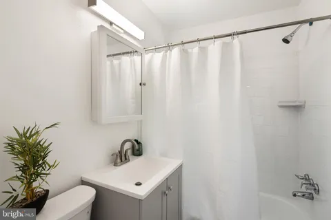 $449,000 | 28 East Reed Avenue, Alexandria, VA 22305