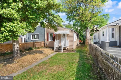 $449,000 | 28 East Reed Avenue, Alexandria, VA 22305