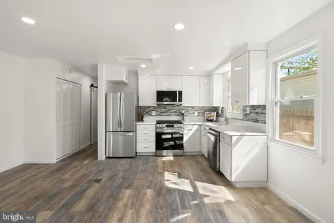 $449,000 | 28 East Reed Avenue, Alexandria, VA 22305