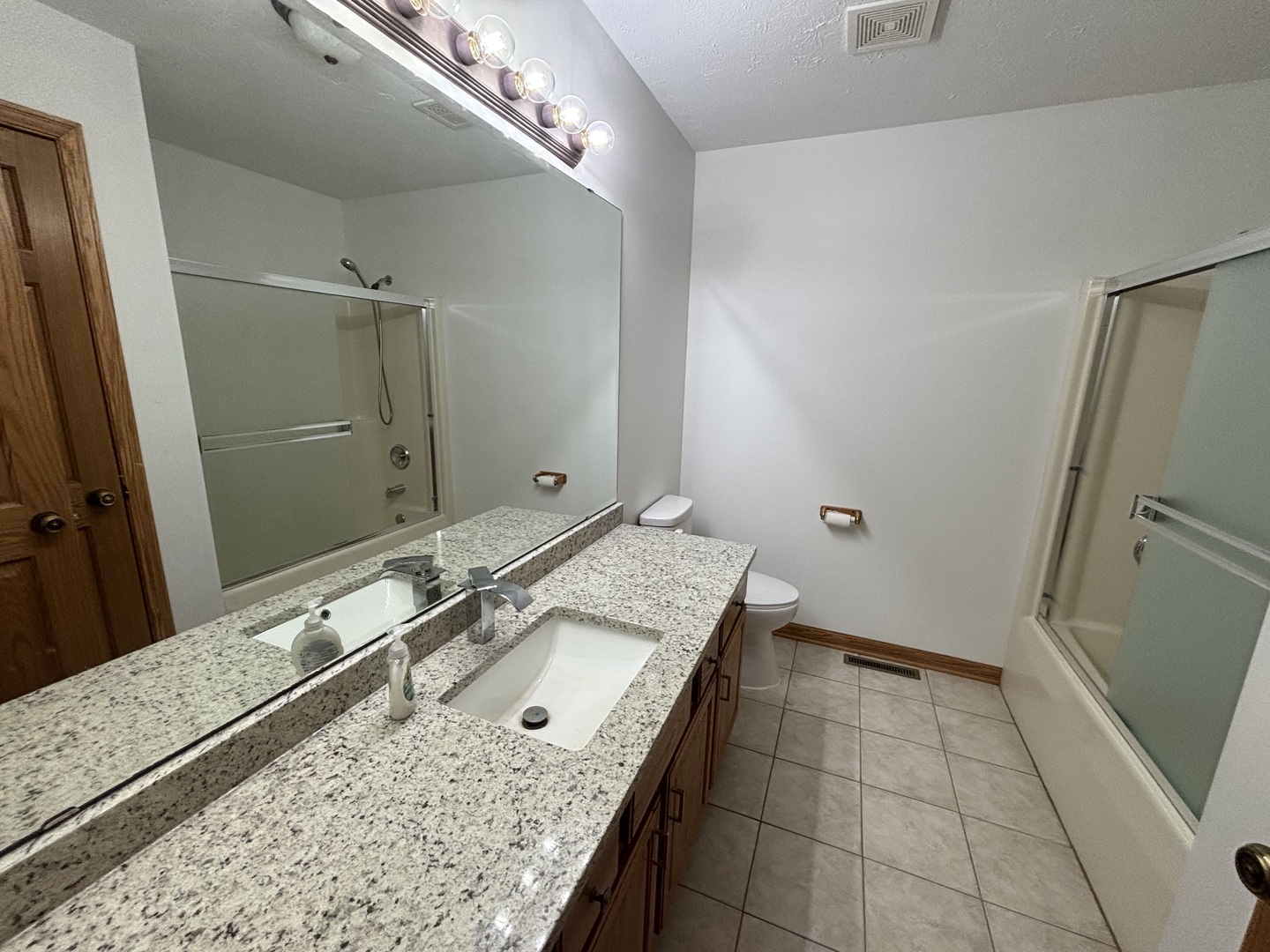 8438 North Boone School Road Capron, IL 61012 - Photo 17 of 38 Gallery Image 17