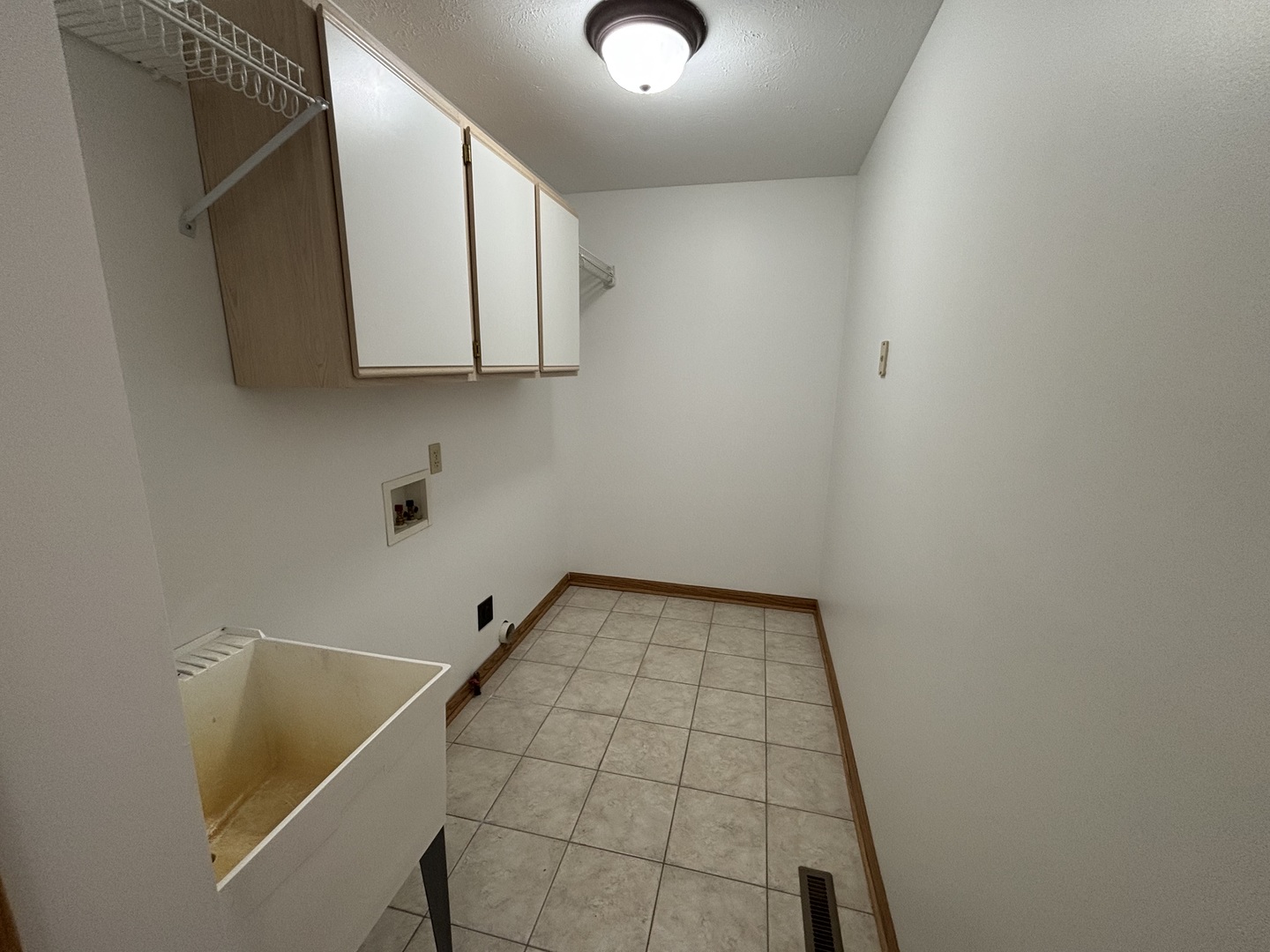 8438 North Boone School Road Capron, IL 61012 - Photo 28 of 38 Gallery Image 28