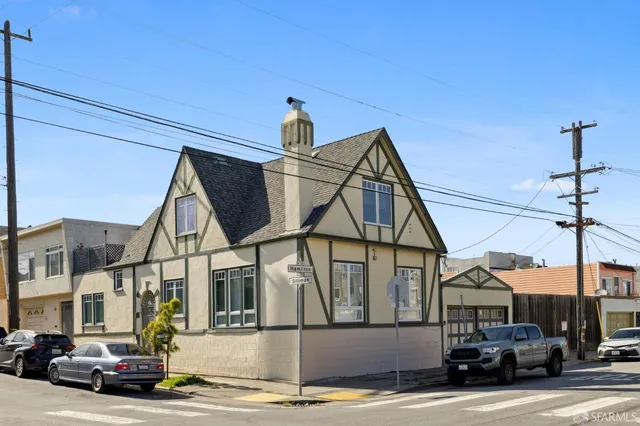 a car parked in front of a building