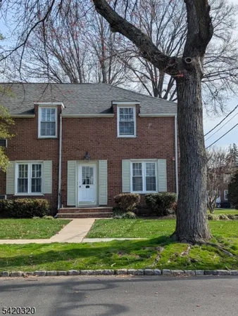 $359,900 | 2 Parkway Village, Unit 2B, Cranford, NJ 07016