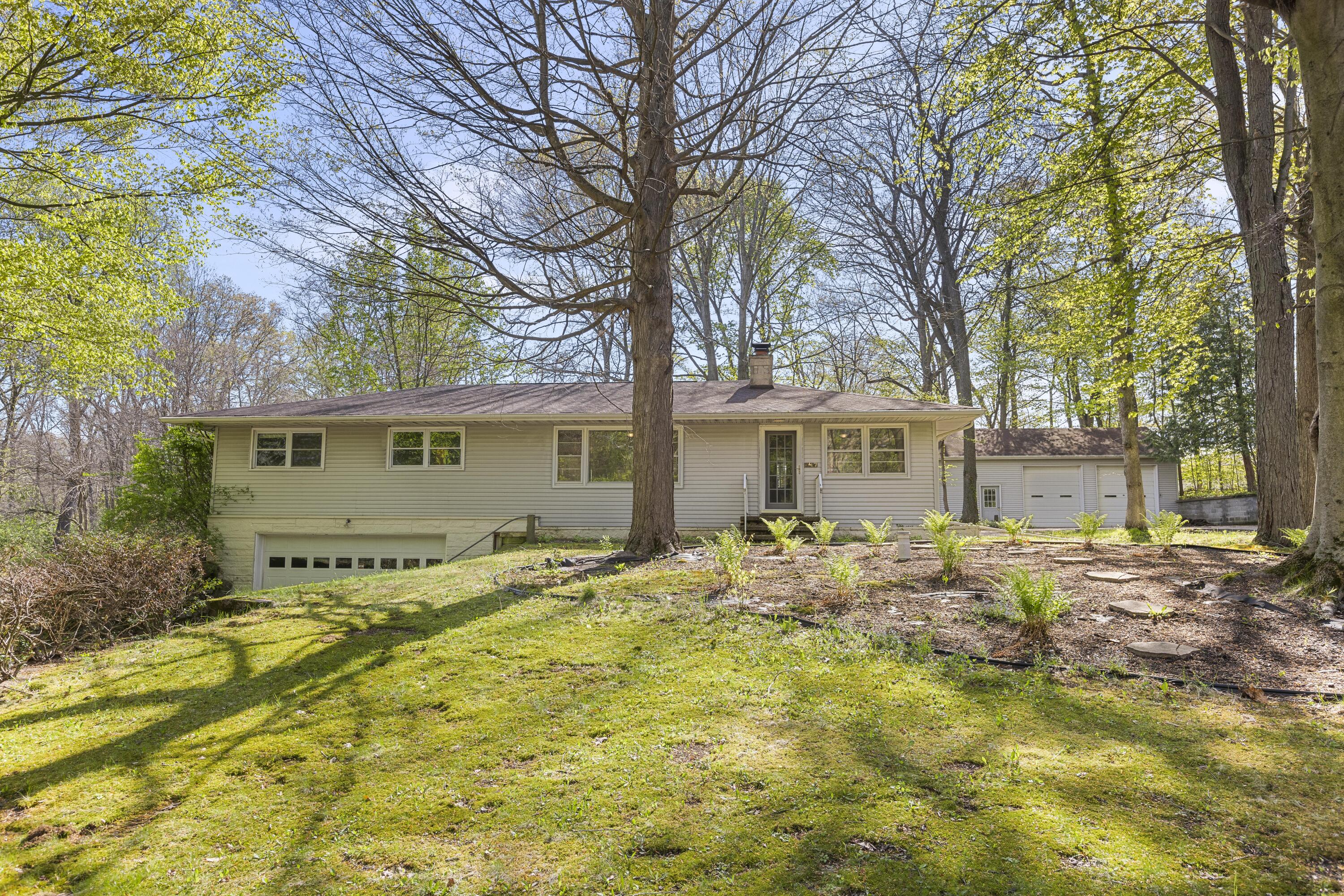 247 Holly Road Battle Creek, MI 49017 - Photo 2 of 31 _P7A7331_E