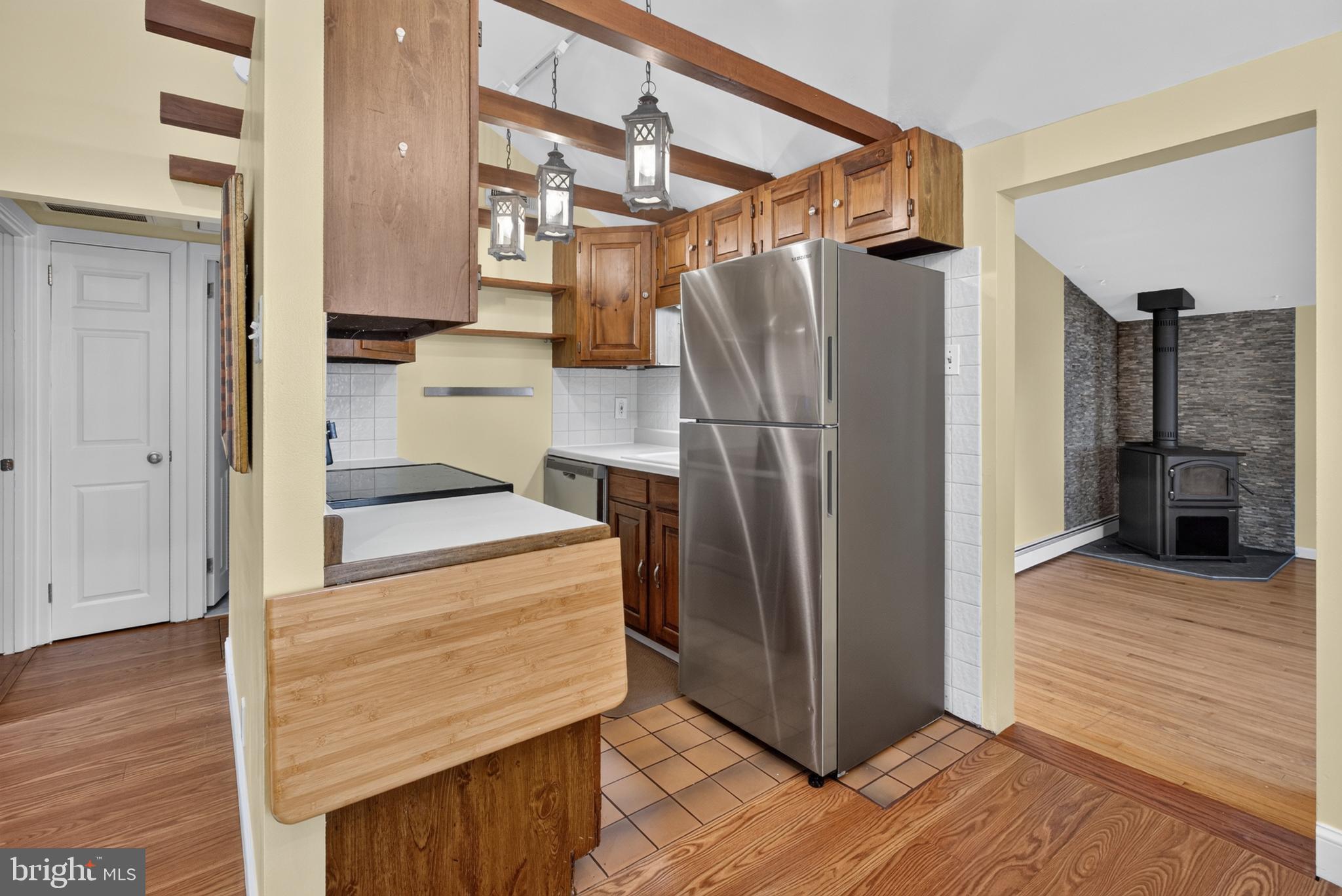 247 Pinetown Road Norristown, PA 19403 - Photo 7 of 26