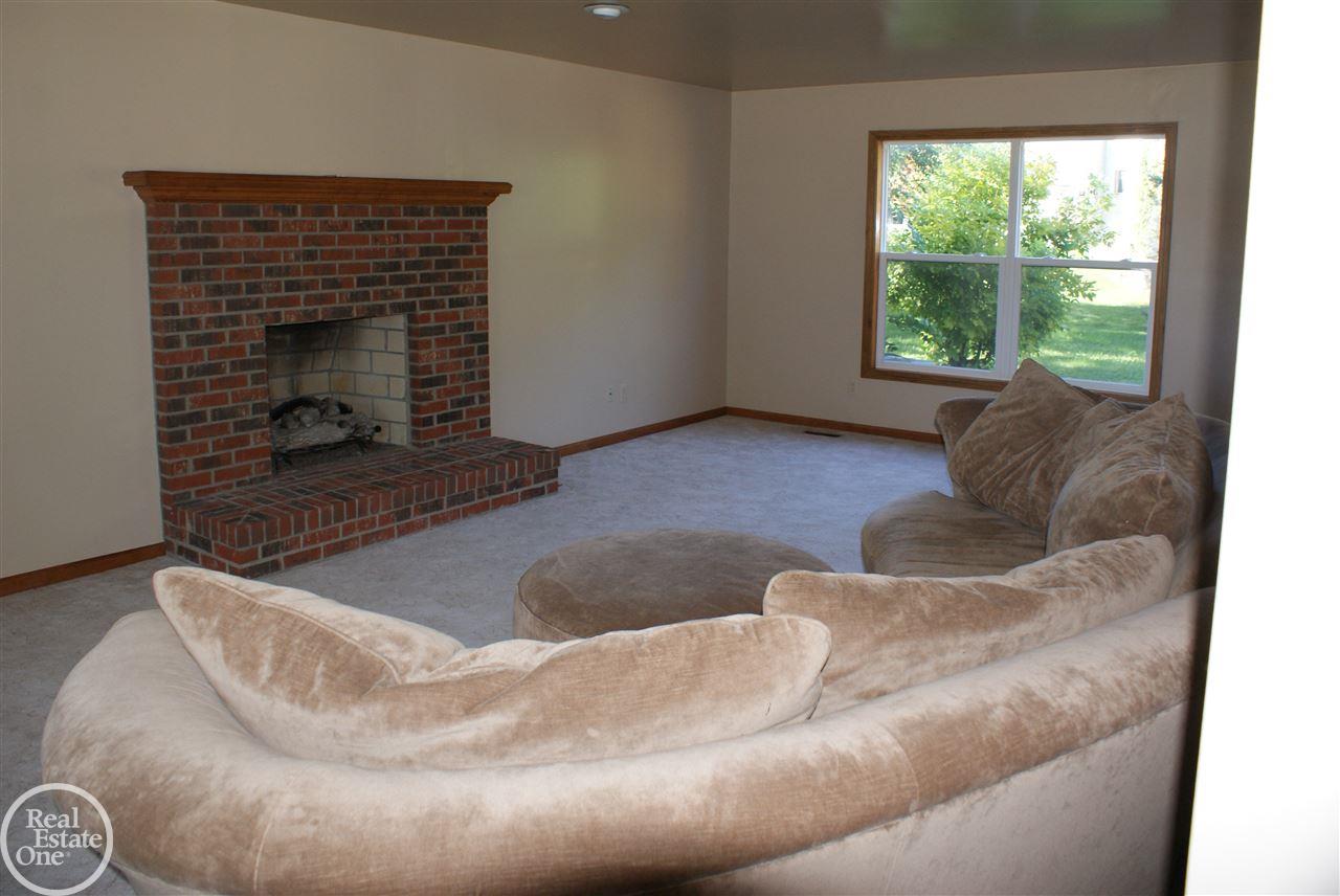 70667 Manor Court Romeo, MI 48065 - Photo 4 of 9 Living Room
