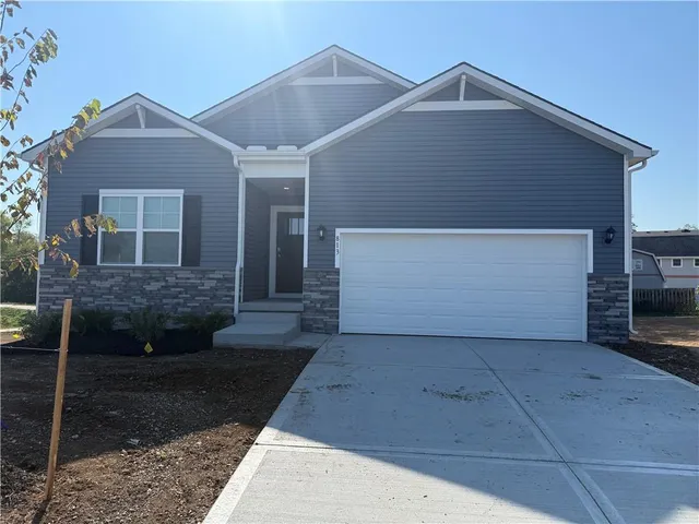 $359,990 | 813 Bentley Drive, Belton, MO 64012