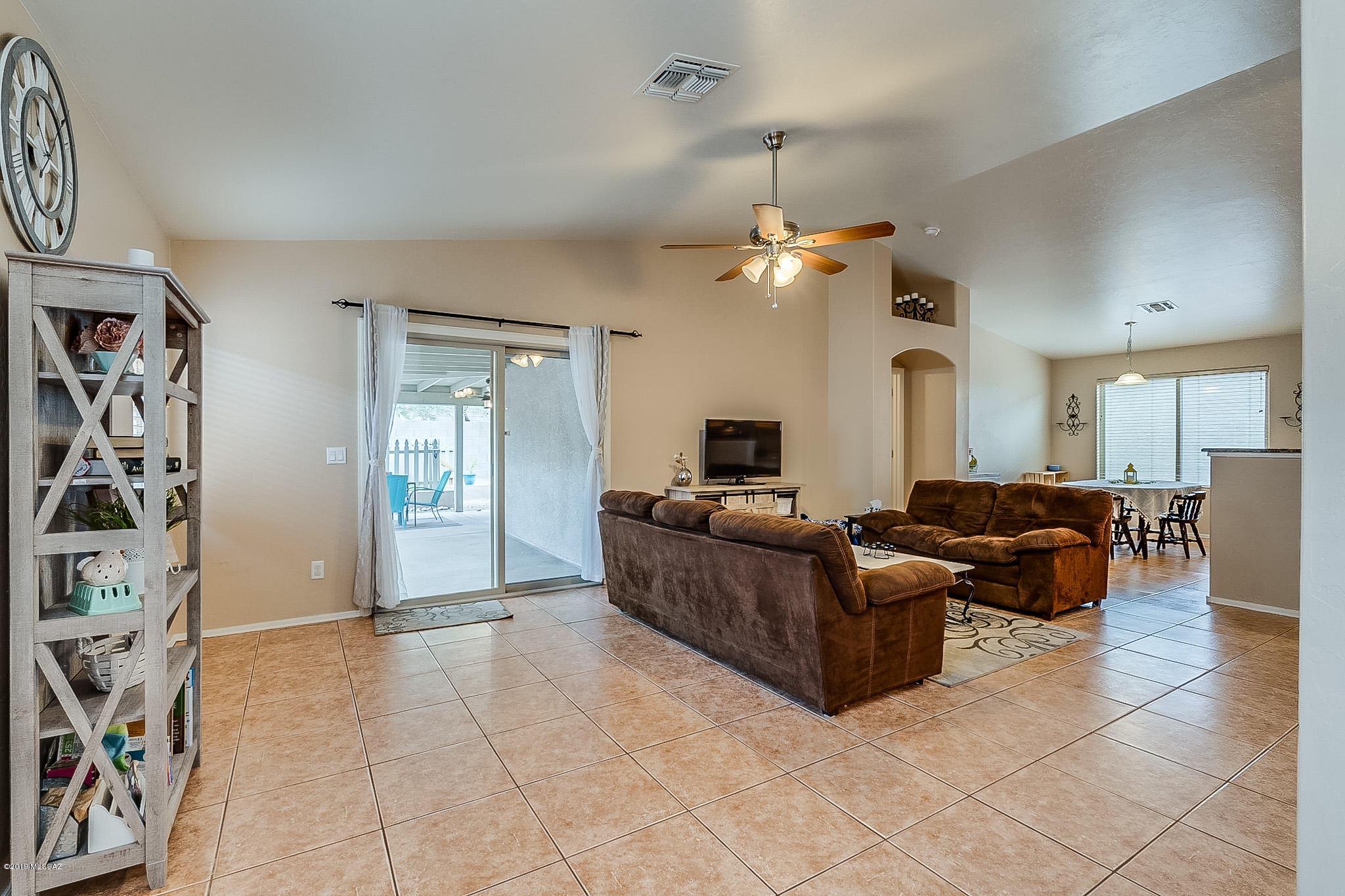 8329 South Bainbridge Road Tucson, AZ 85747 - Photo 6 of 42