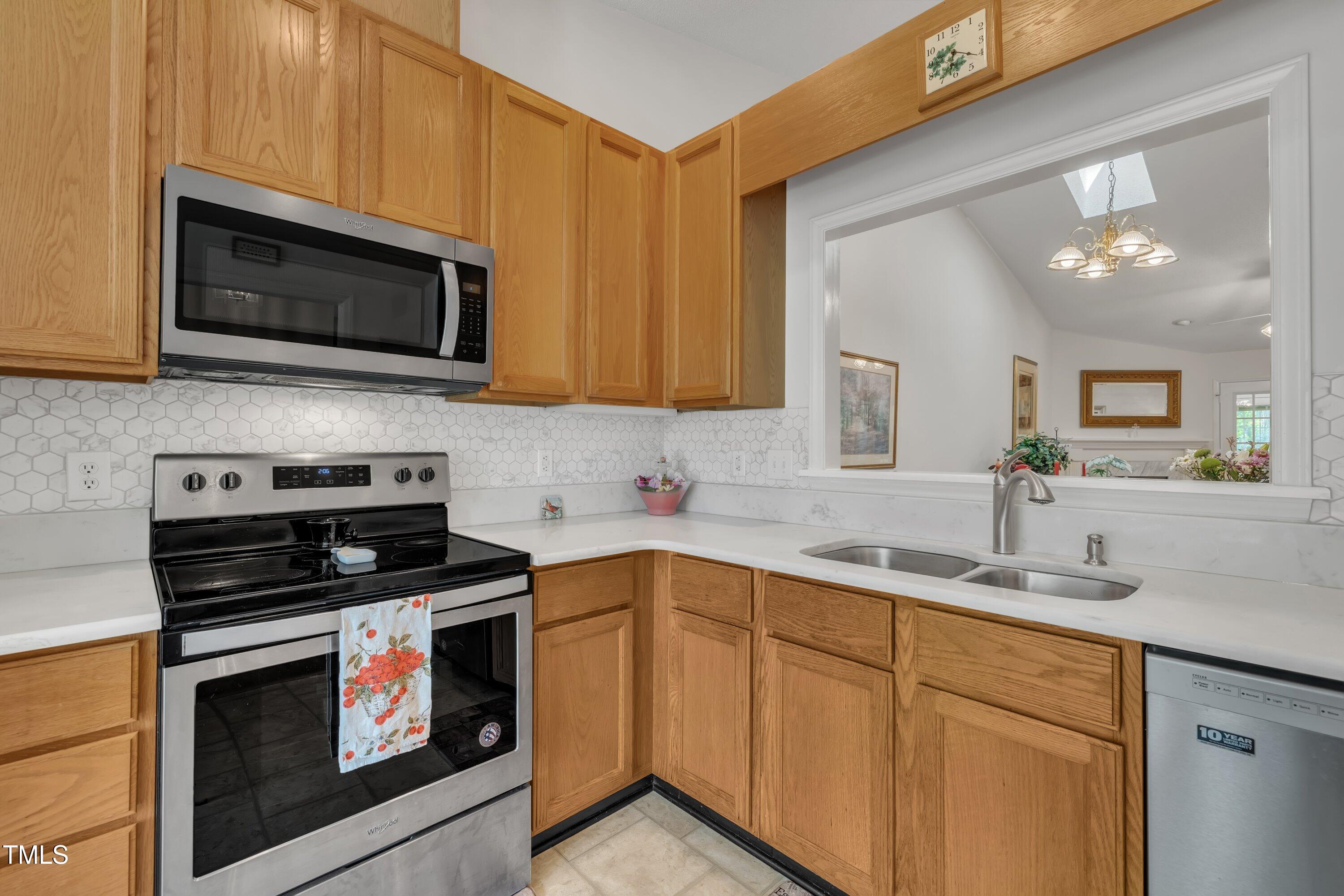 105 Breakers Place Cary, NC 27511 - Photo 8 of 52 10-105 Breakers Pl-4