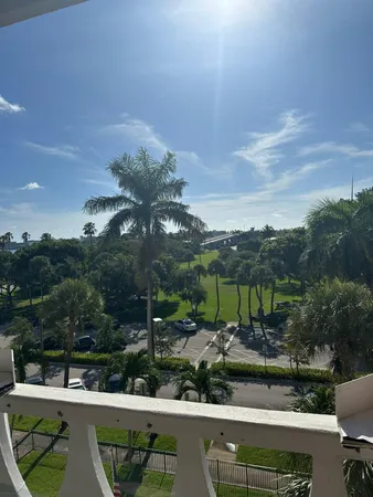 $1,575 | 15 South Golfview Road, Unit 504, Lake Worth Beach, FL 33460