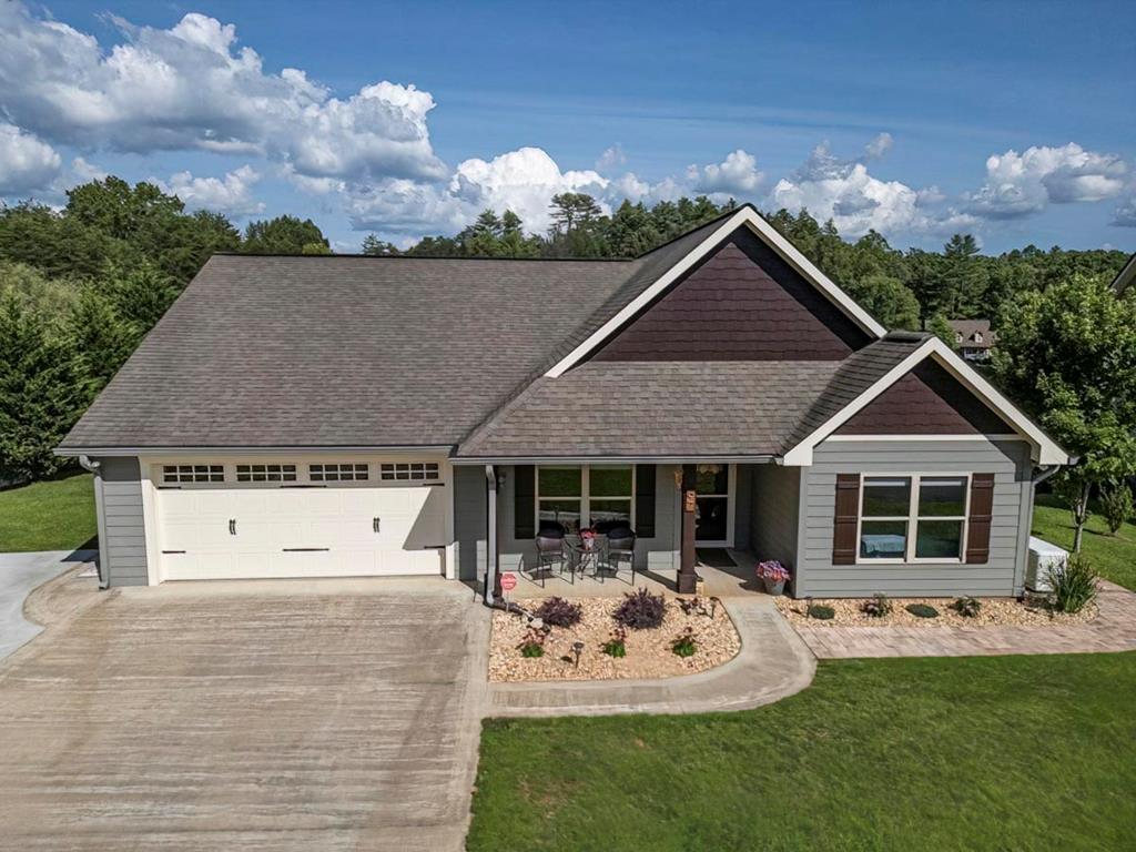 97 Lindsey Lane Blue Ridge, GA 30513 - Photo 2 of 51