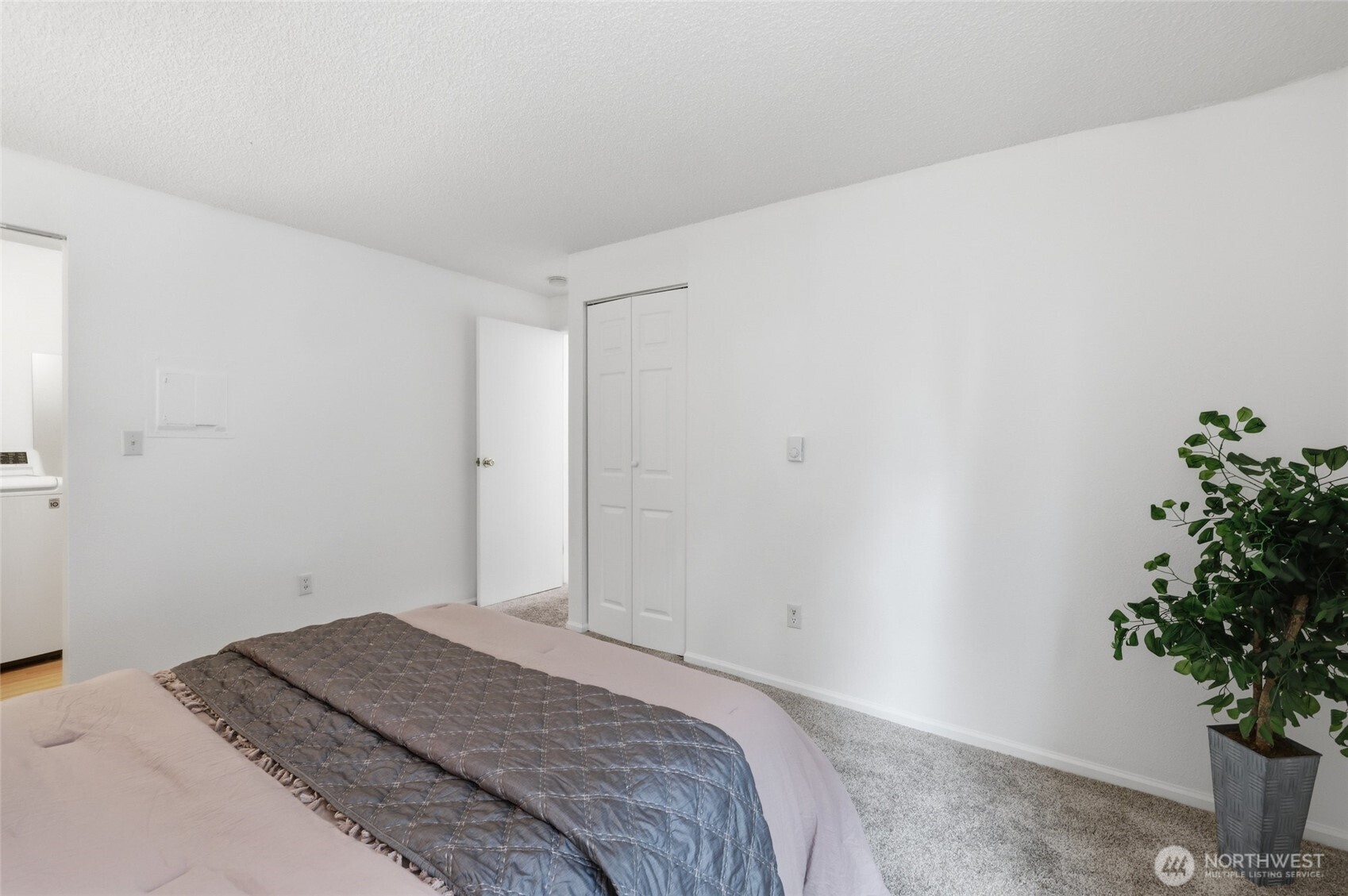 4308 Northeast Sunset Boulevard, Unit V3 Renton, WA 98059 - Photo 18 of 35