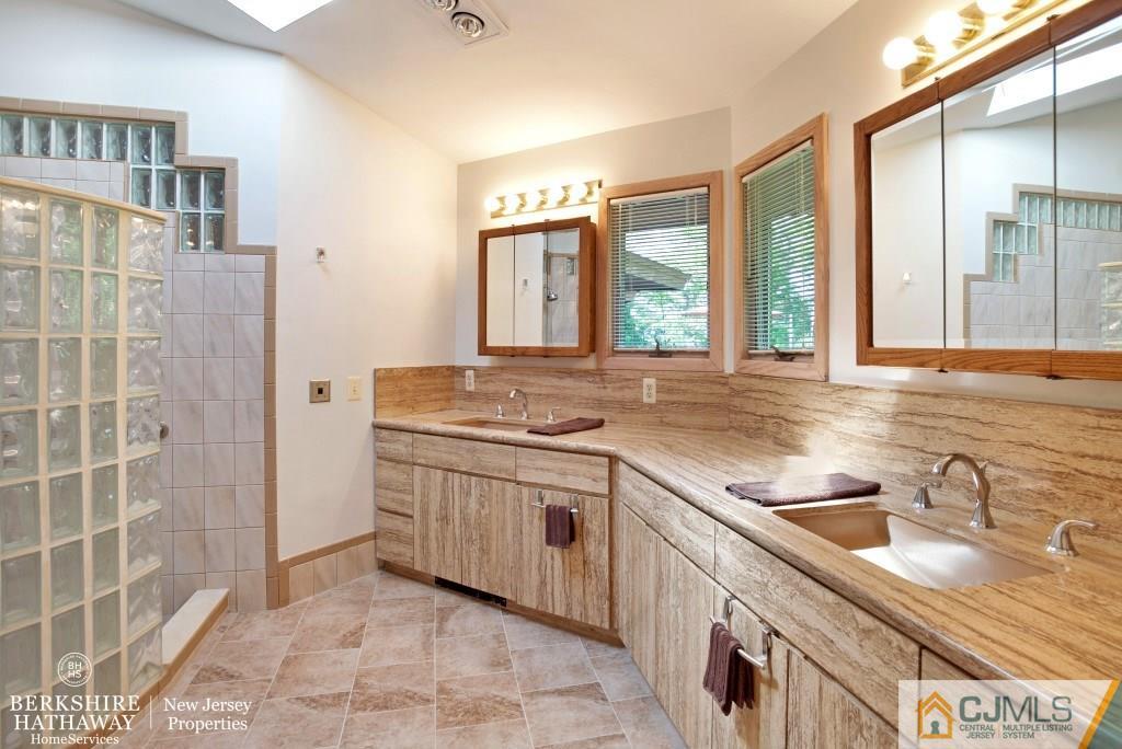 203 Farmsedge Road Branchburg, NJ 08853 - Photo 12 of 24 Gallery Image 12