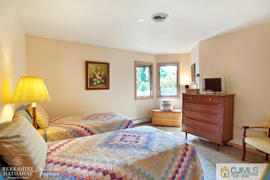 203 Farmsedge Road Branchburg, NJ 08853 - Photo 13 of 24 Gallery Image 13