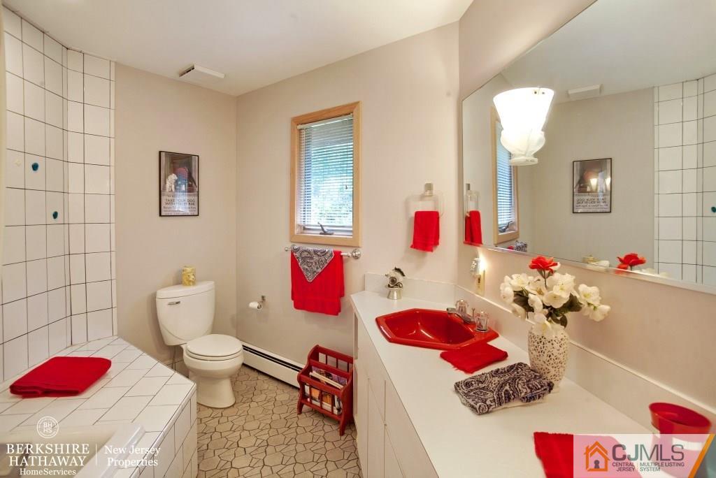 203 Farmsedge Road Branchburg, NJ 08853 - Photo 14 of 24 Gallery Image 14
