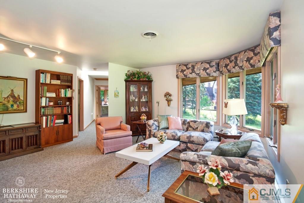 203 Farmsedge Road Branchburg, NJ 08853 - Photo 17 of 24 Gallery Image 17