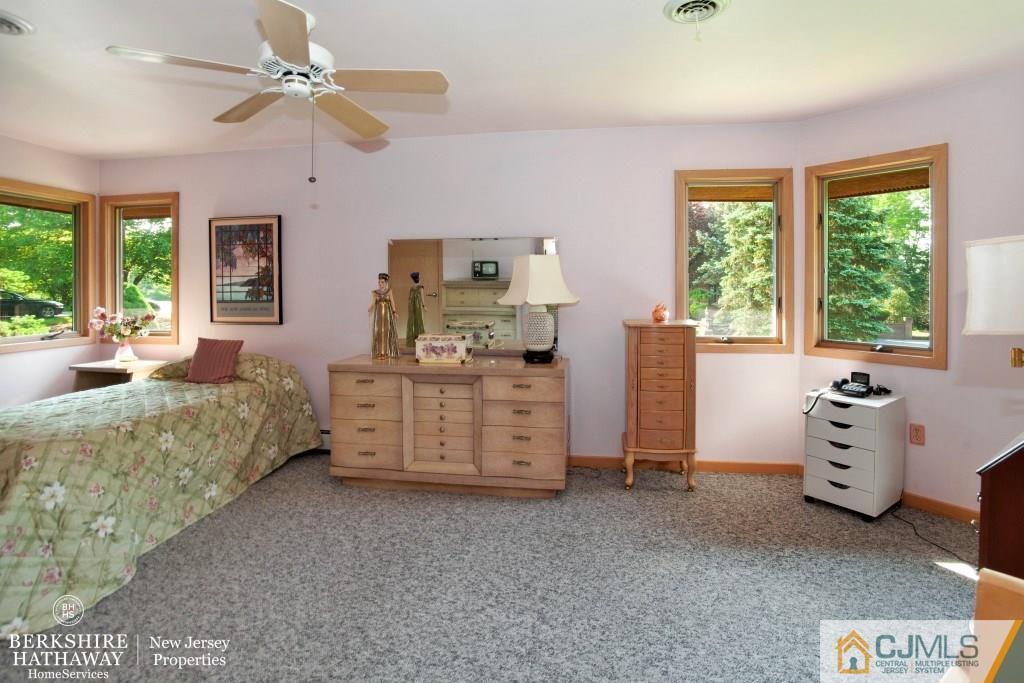 203 Farmsedge Road Branchburg, NJ 08853 - Photo 18 of 24 Gallery Image 18